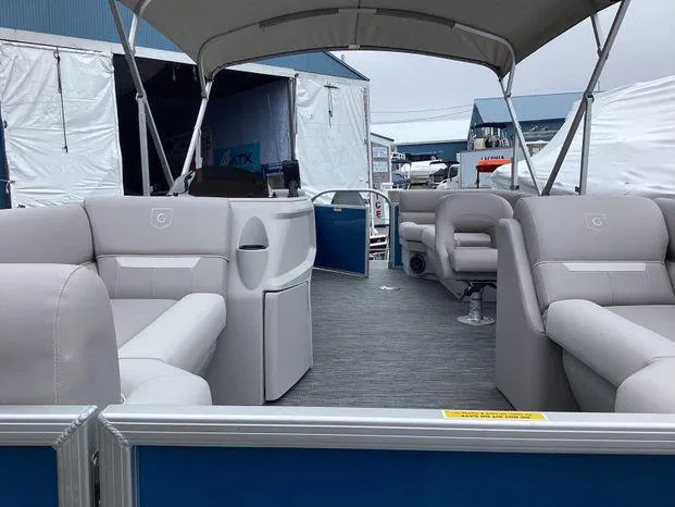 Slide: The Image of Godfrey EX2286SBX 2024 - 14