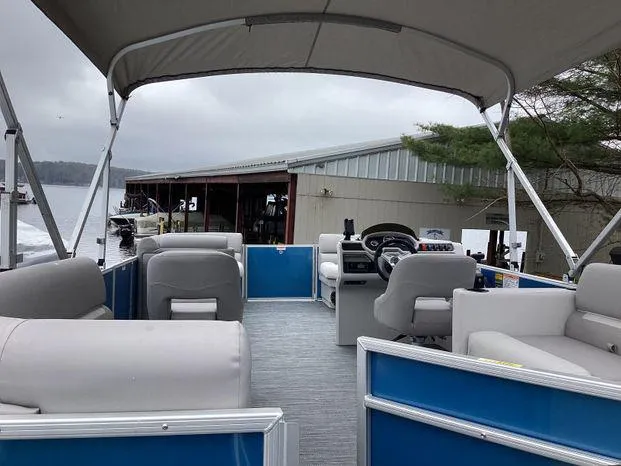 Slide: The Image of Godfrey EX2286SBX 2024 - 4