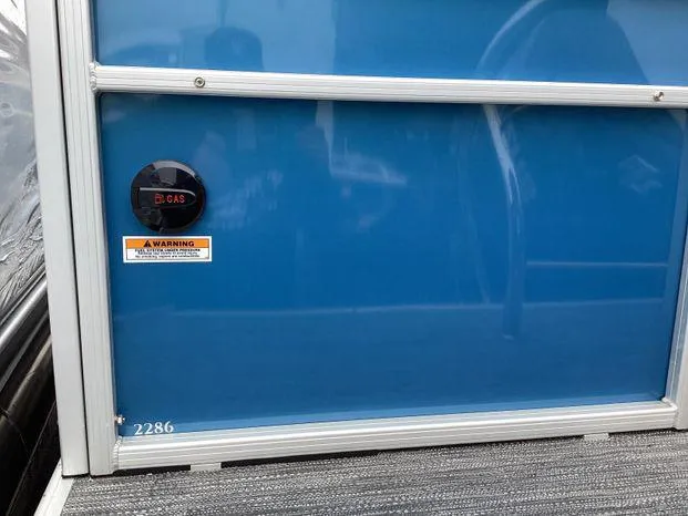 Slide: The Image of Godfrey EX2286SBX 2024 - 6