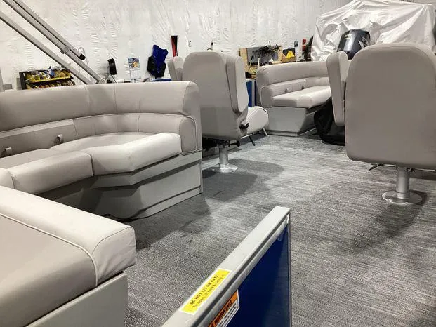 Slide: The Image of Godfrey EX2086CX 2024 - 4