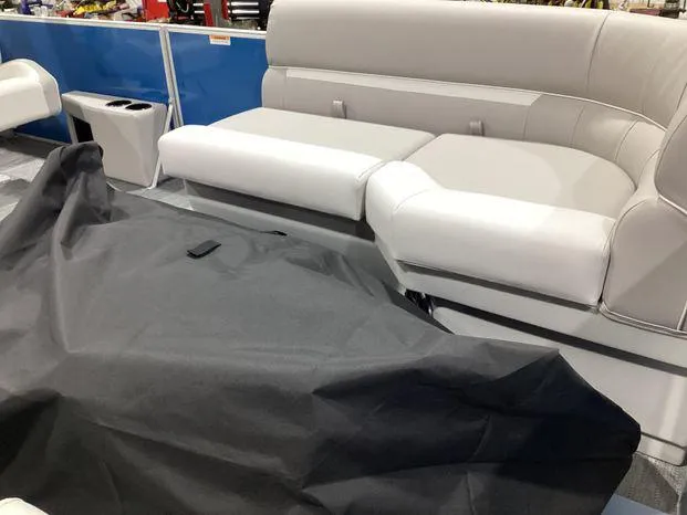 Slide: The Image of Godfrey EX2086CX 2024 - 9