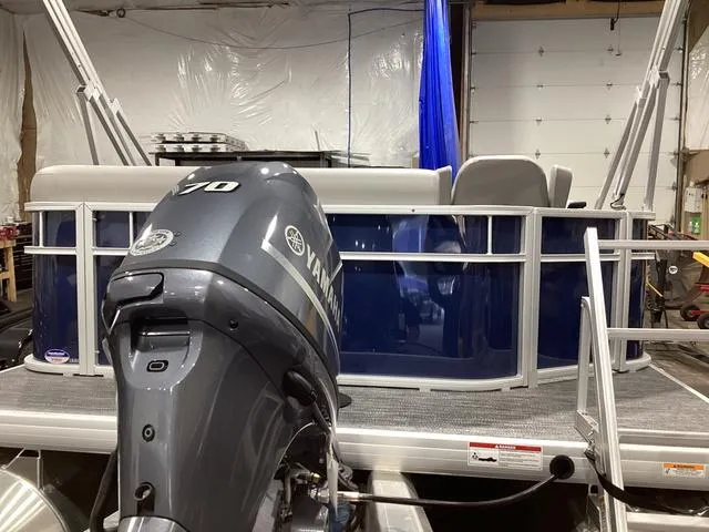 Slide: The Image of Godfrey EX1886CX 2025 - 9