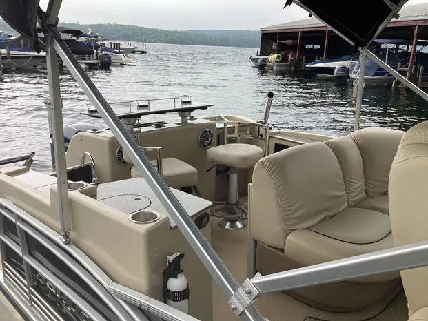 Slide: The Image of Godfrey Sanpan 2500fe 2014 - 4