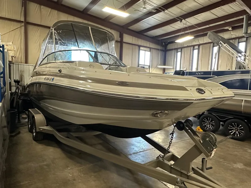 Slide: The Image of Crownline Boats E4 2017 - 16