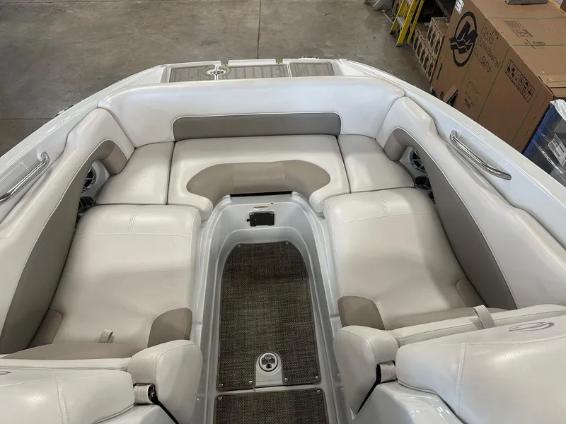 Slide: The Image of Crownline Boats E4 2017 - 17