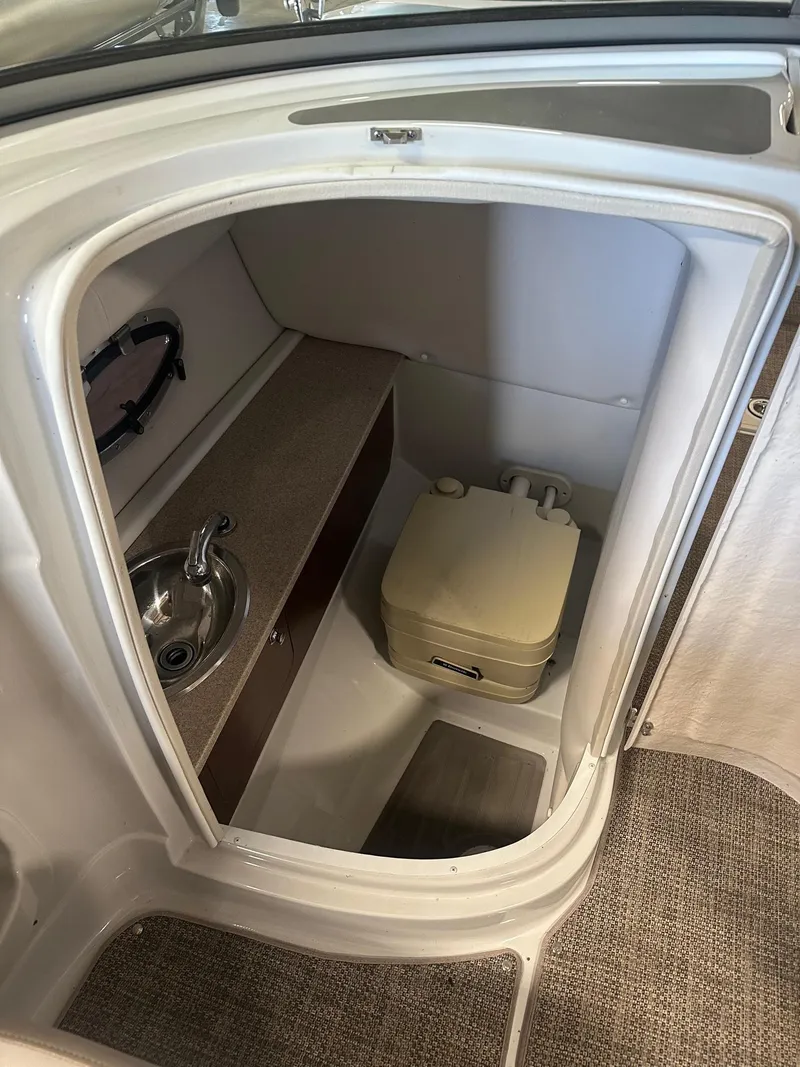 Slide: The Image of Crownline Boats E4 2017 - 20