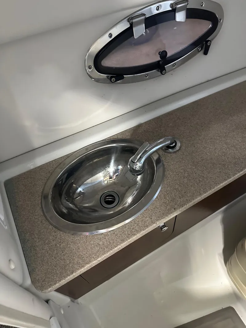 Slide: The Image of Crownline Boats E4 2017 - 21