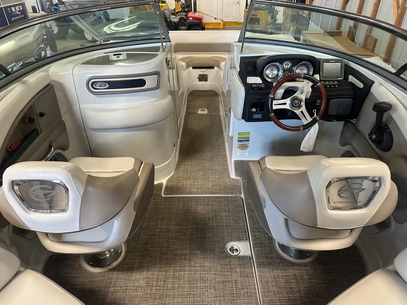 Slide: The Image of Crownline Boats E4 2017 - 3