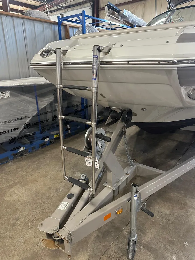 Slide: The Image of Crownline Boats E4 2017 - 4