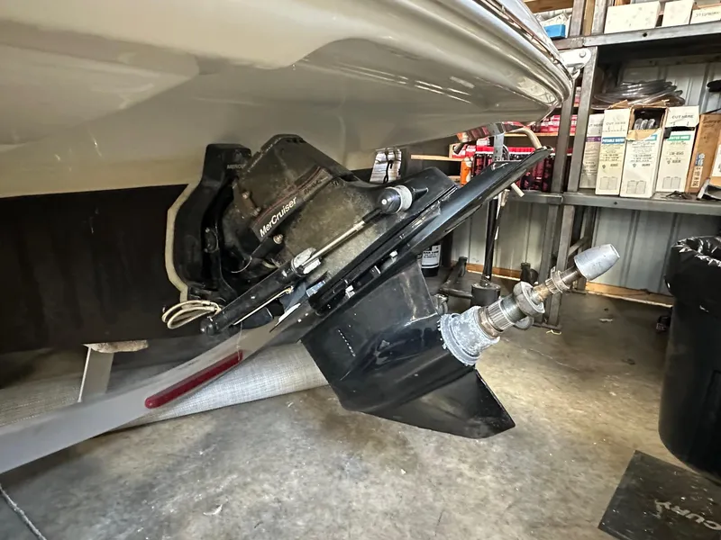 Slide: The Image of Crownline Boats E4 2017 - 7