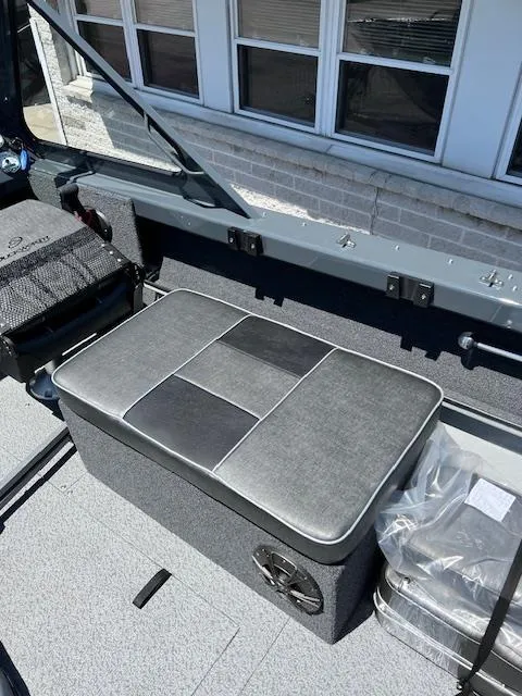 Slide: The Image of Duckworth 20 Advantage XT 2022 - 19