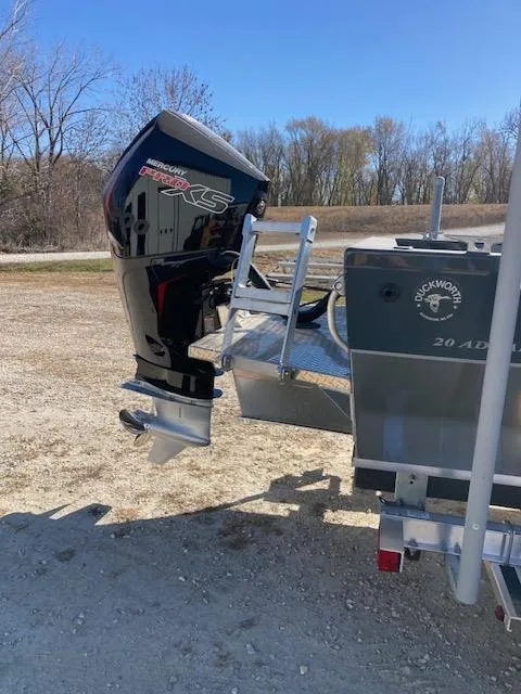 Slide: The Image of Duckworth 20 Advantage XT 2022 - 23