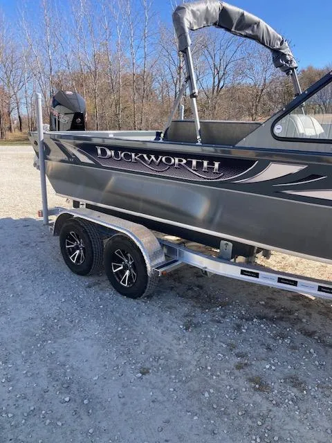 Slide: The Image of Duckworth 20 Advantage XT 2022 - 25