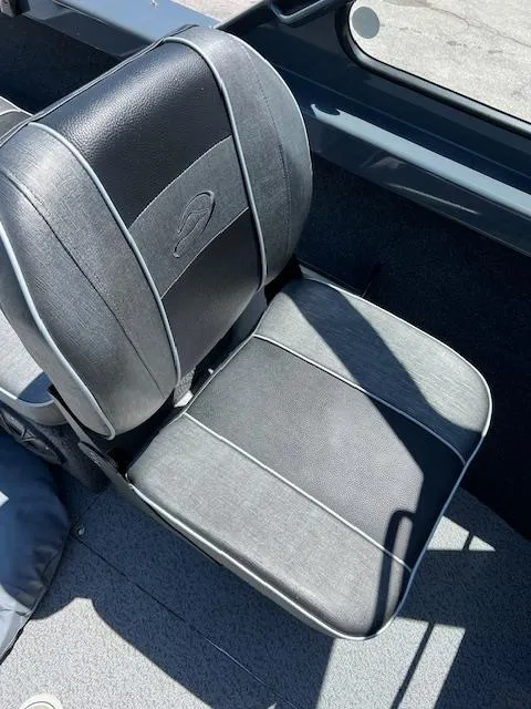 Slide: The Image of Duckworth 20 Advantage XT 2022 - 7