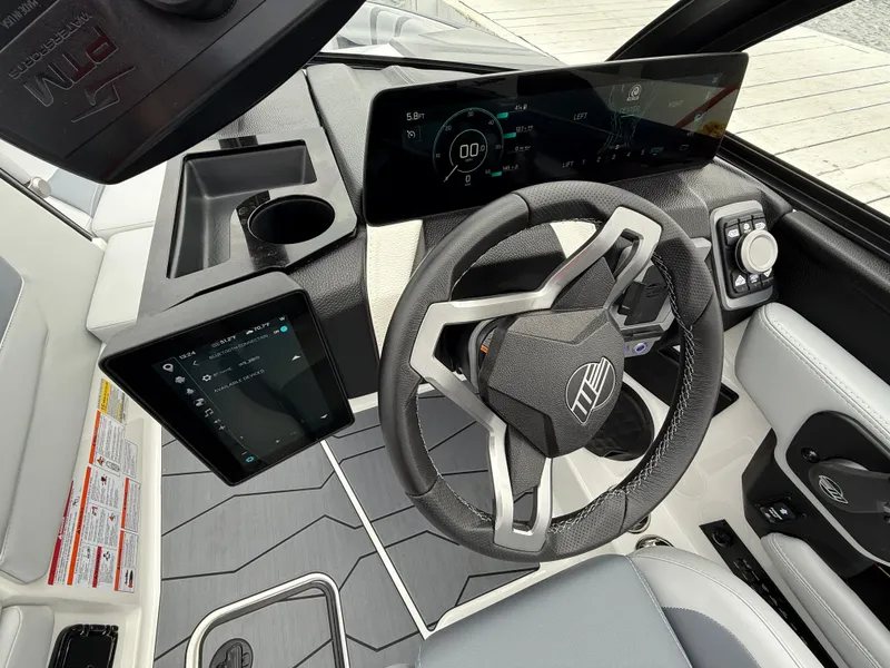 Slide: The Image of Malibu Wakesetter 22 MXZ 2025 - 578