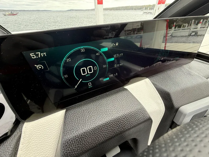 Slide: The Image of Malibu Wakesetter 22 MXZ 2025 - 579