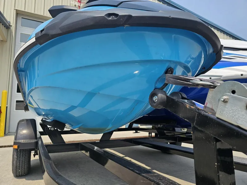 Slide: The Image of Yamaha Wave Runners Gp1800 2022 - 6