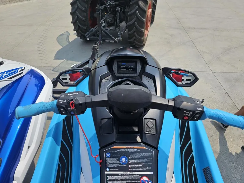 Slide: The Image of Yamaha Wave Runners Gp1800 2022 - 7