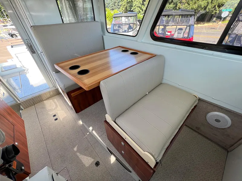 Slide: The Image of Hewescraft 270 Pacific Explorer 2023 - 10