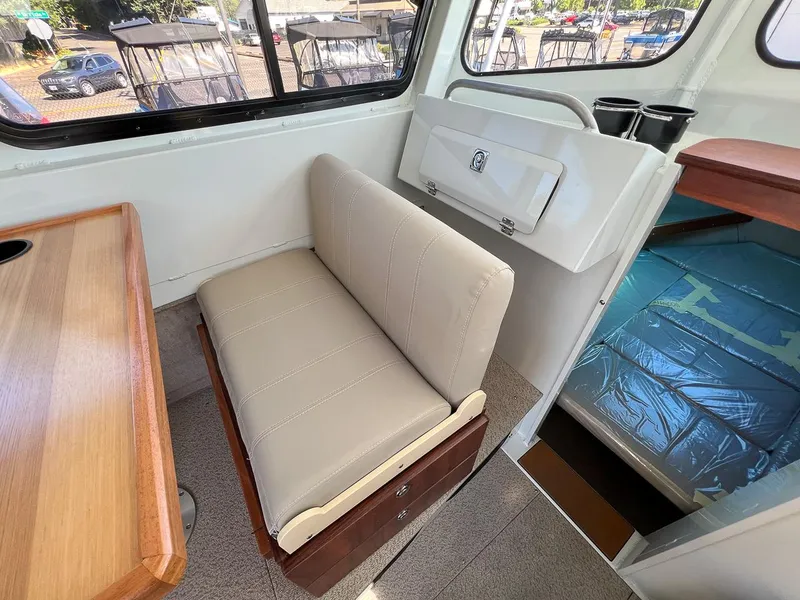 Slide: The Image of Hewescraft 270 Pacific Explorer 2023 - 11