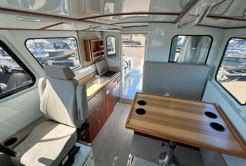 Slide: The Image of Hewescraft 270 Pacific Explorer 2023 - 14