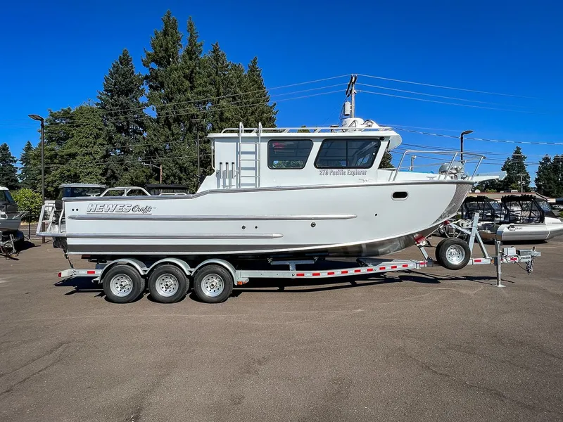 Slide: The Image of Hewescraft 270 Pacific Explorer 2023 - 2