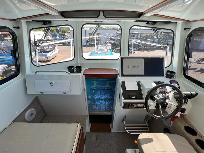 Slide: The Image of Hewescraft 270 Pacific Explorer 2023 - 7