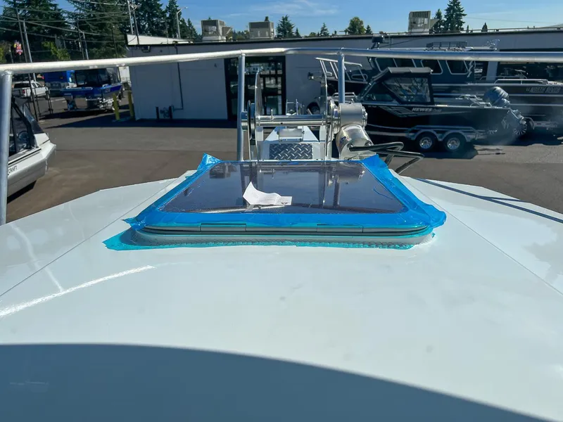 Slide: The Image of Hewescraft 270 Pacific Explorer 2023 - 8