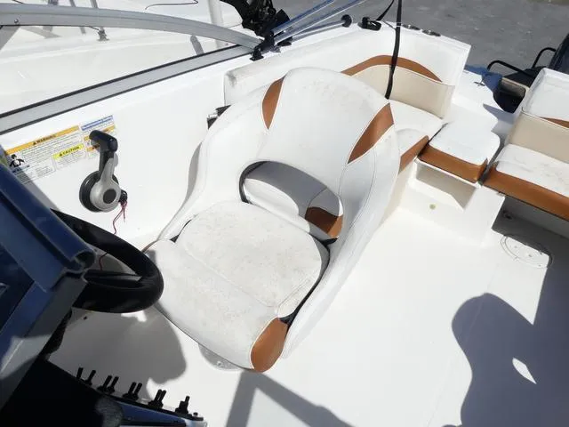 Slide: The Image of Hurricane SD 2200 DC OB 2018 - 9