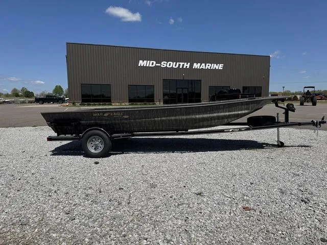 Slide: The Image of 2025 War Eagle 754 LDV 21" boat, top view, showcasing interior design and structure. - 2