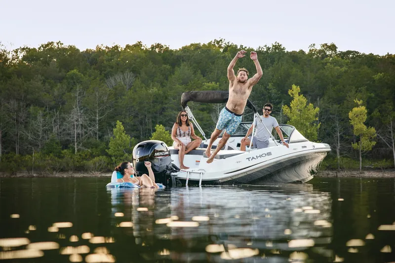 Slide: The Image of Tahoe 200 S 2025 - 90