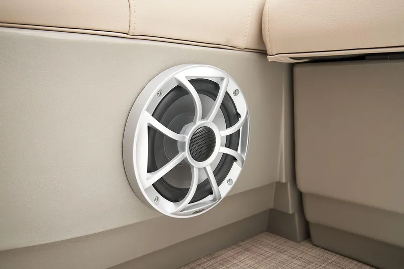 Slide: The Image of Manufacturer Provided Image: Sun Tracker Party Barge 18 DLX - 37