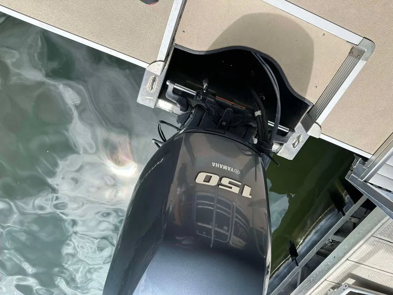 Slide: The Image of Yamaha 150 outboard motor on 2013 G3 SunCatcher V322 RC pontoon boat. - 17