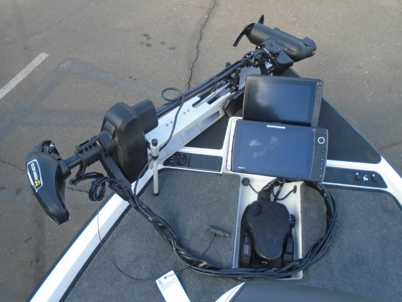 Slide: The Image of 2025 Phoenix 721 ZXL boat with advanced navigation and fish-finding equipment on deck. - 15