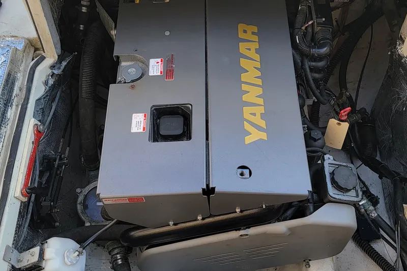 Slide: The Image of Yanmar engine in a 2000 Hunt Yachts 28 Hardtop Express boat. - 40