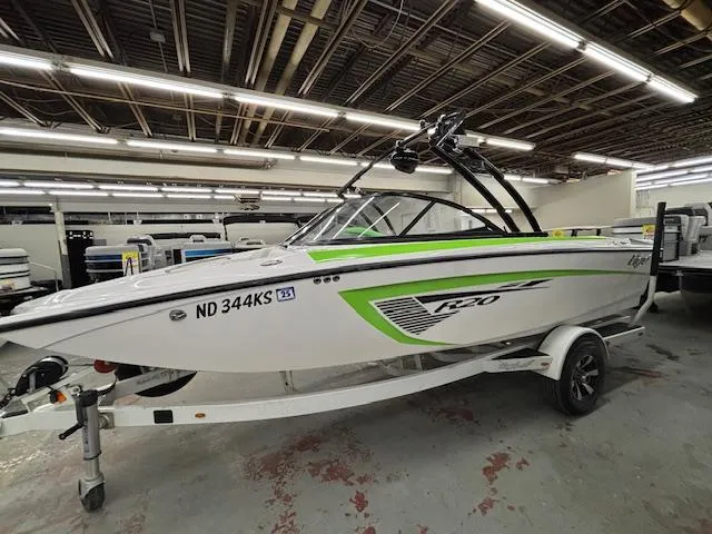 Slide: The Image of Tigé R20 2014 - 1