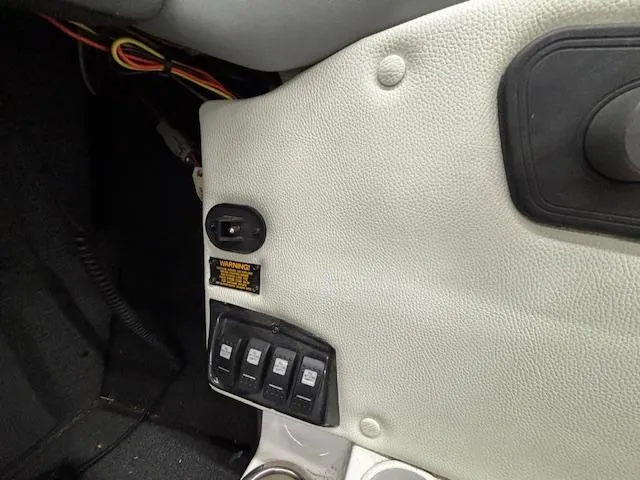 Slide: The Image of Tigé R20 2014 - 12