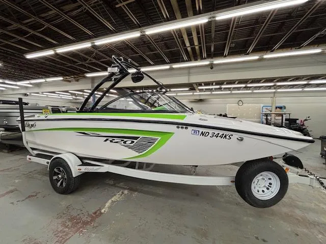 Slide: The Image of Tigé R20 2014 - 2