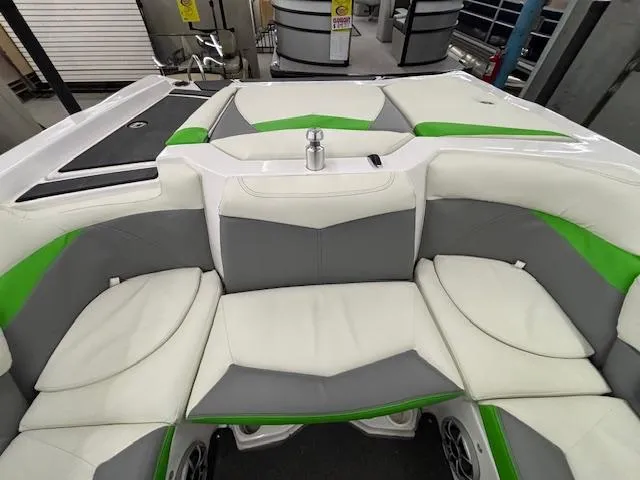 Slide: The Image of Tigé R20 2014 - 24