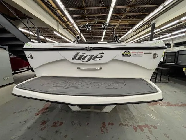 Slide: The Image of Tigé R20 2014 - 3