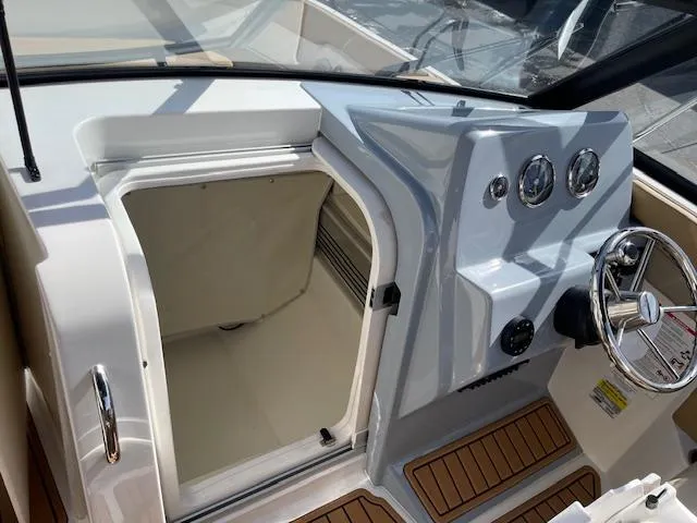 Slide: The Image of Bayliner Trophy T22SC 2025 - 64