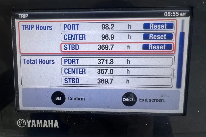 Slide: The Image of Yamaha engine display showing trip and total hours for Jupiter 34 LX, 2016 model. - 12