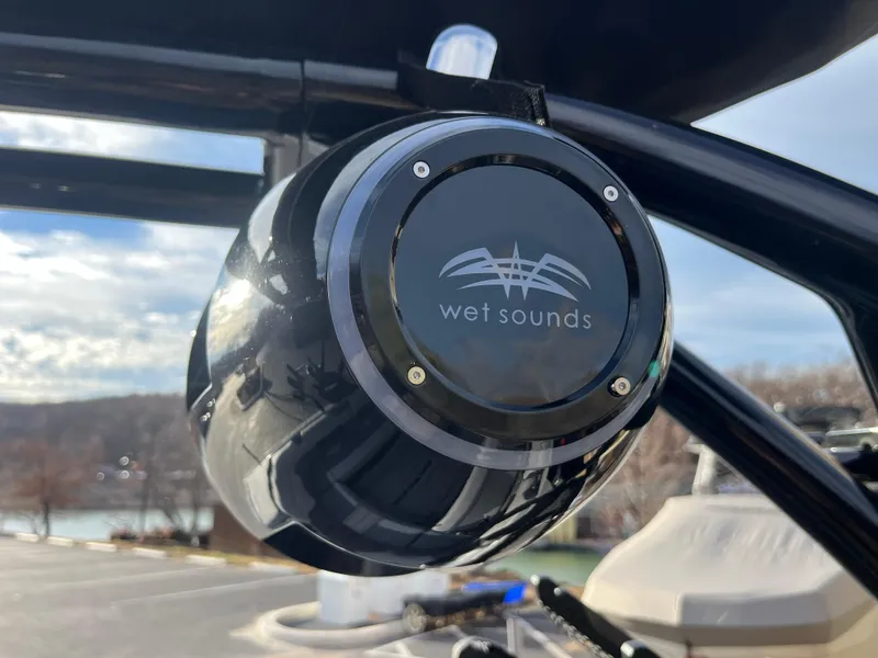 Slide: The Image of Wet Sounds speaker on 2025 Moomba Makai boat, with scenic background. - 26