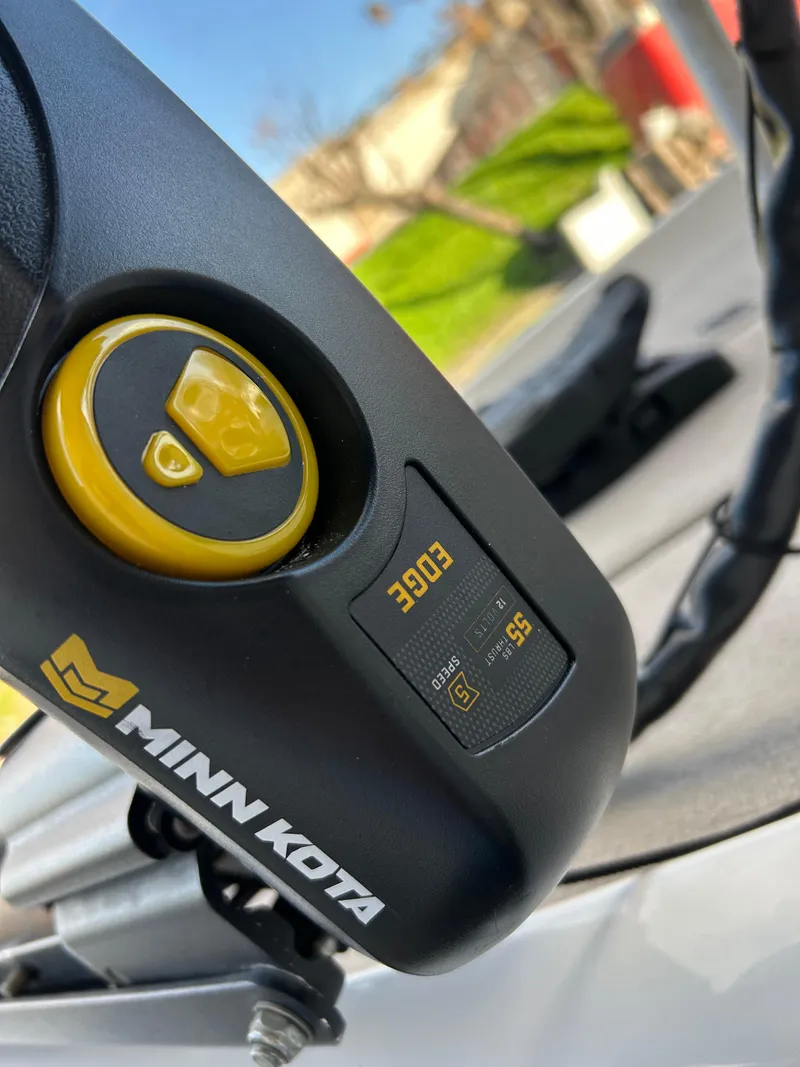 Slide: The Image of Close-up of Minn Kota trolling motor control on 1998 Skeeter 176 SL C boat. - 14