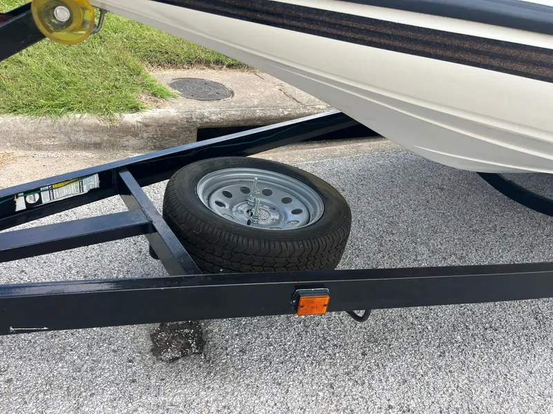 Slide: The Image of Skeeter 176 SL C 1998 - 52