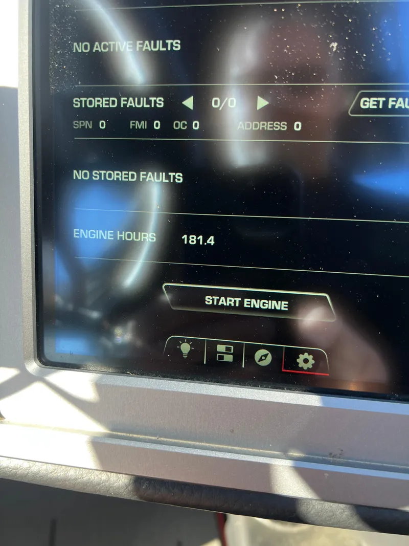 Slide: The Image of Dashboard display of a 2022 Supra SE showing no faults and 181.4 engine hours. - 25
