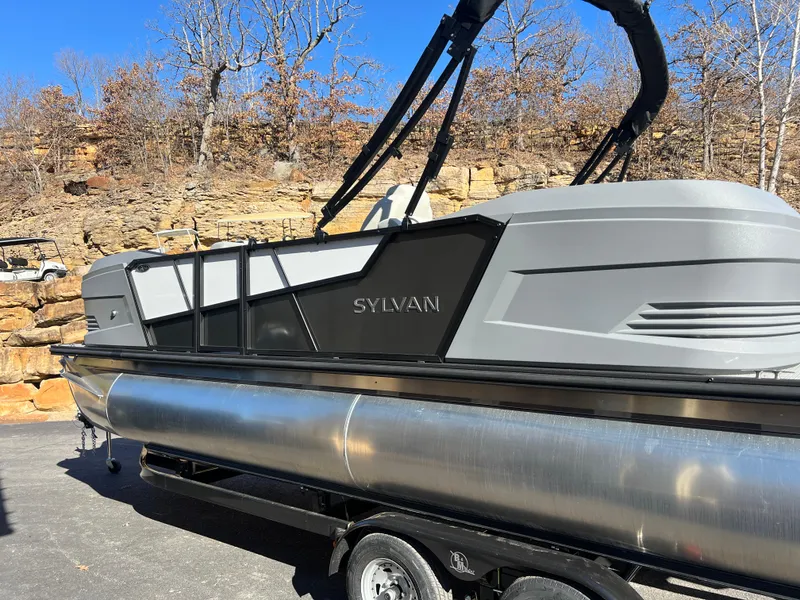 Slide: The Image of Sylvan A-Series 22 LZ DH Sport 2025 - 5