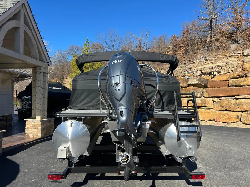 Slide: The Image of Sylvan A-Series 22 LZ DH Sport 2025 - 6