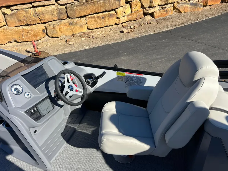 Slide: The Image of Sylvan A-Series 22 LZ DH Sport 2025 - 7