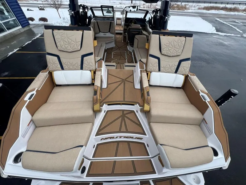 Slide: The Image of Nautique Super Air Nautique G25 Paragon 2024 - 11